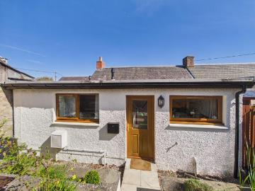 2 bedroom bungalow for sale