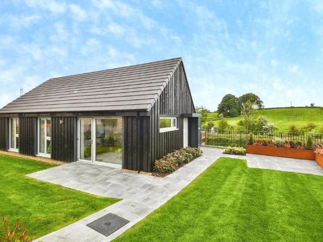 2 bedroom bungalow for sale
