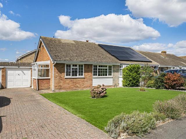 2 bedroom bungalow for sale