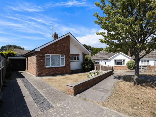 2 bedroom bungalow for sale