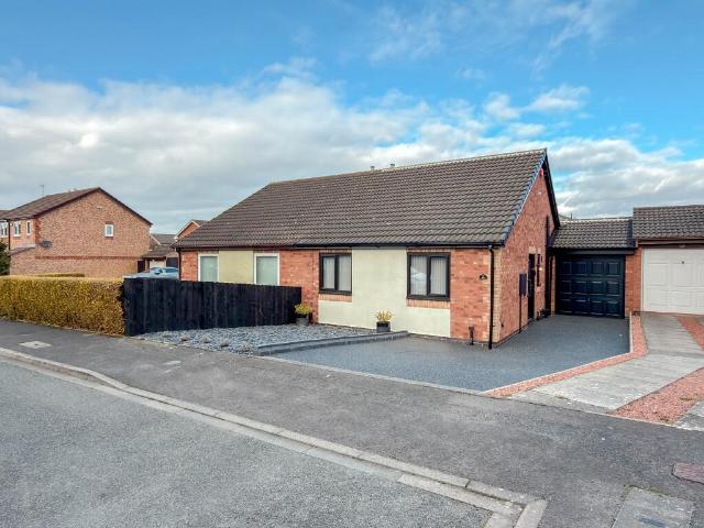 2 bedroom bungalow for sale