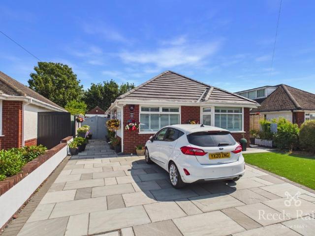 2 bedroom bungalow for sale