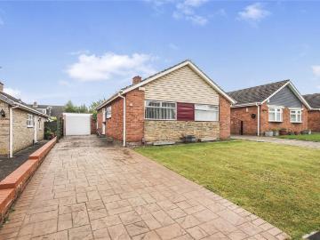 2 bedroom bungalow for sale