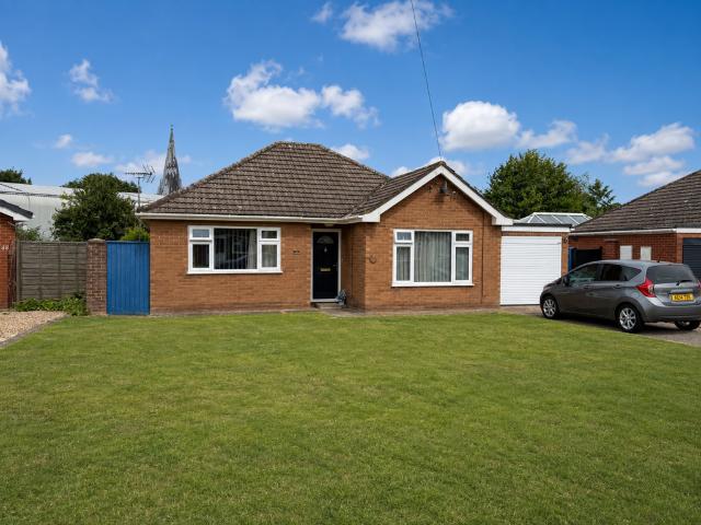 2 bedroom bungalow for sale