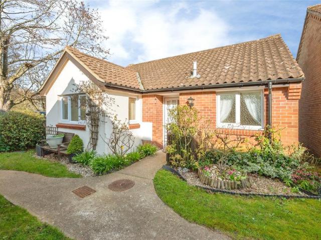 2 bedroom bungalow for sale