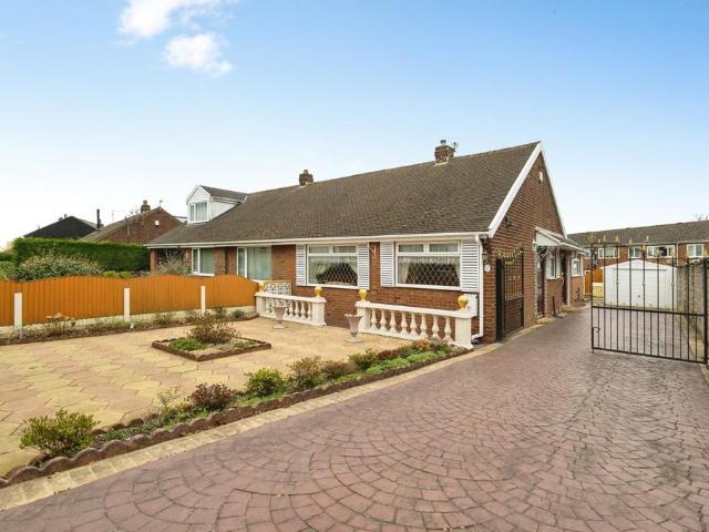 2 bedroom bungalow for sale