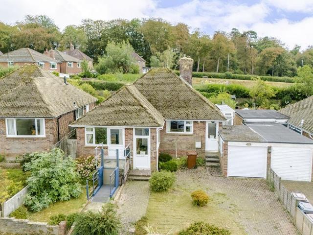 2 bedroom bungalow for sale