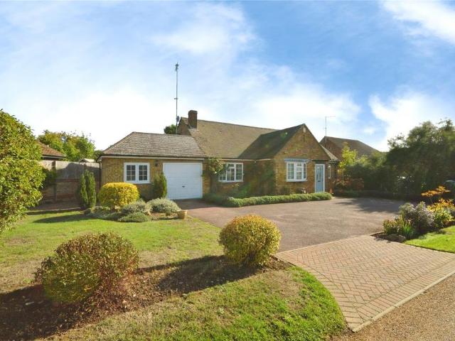 2 bedroom bungalow for sale