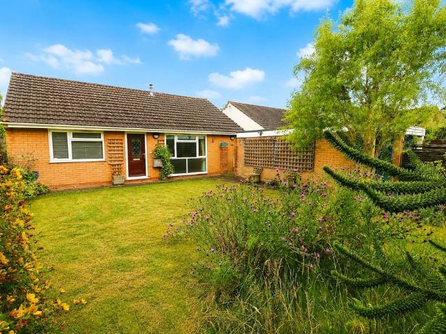 2 bedroom bungalow for sale