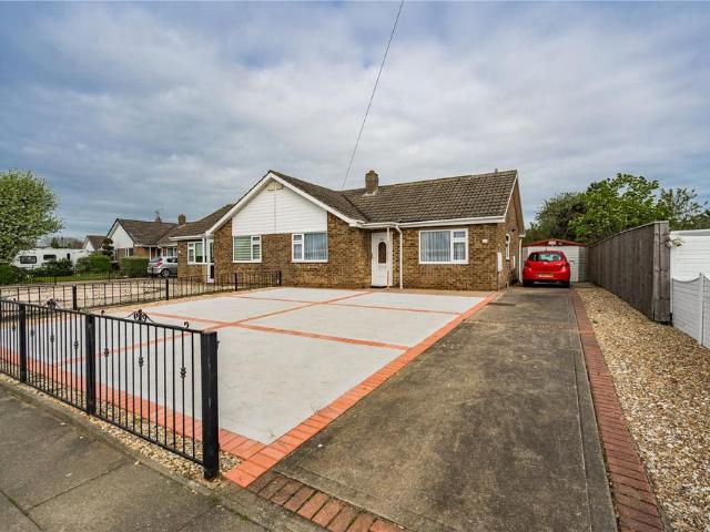2 bedroom bungalow for sale