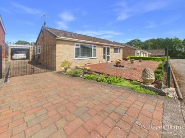 2 bedroom bungalow for sale