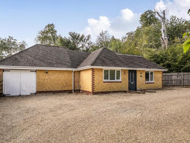 2 bedroom bungalow for sale