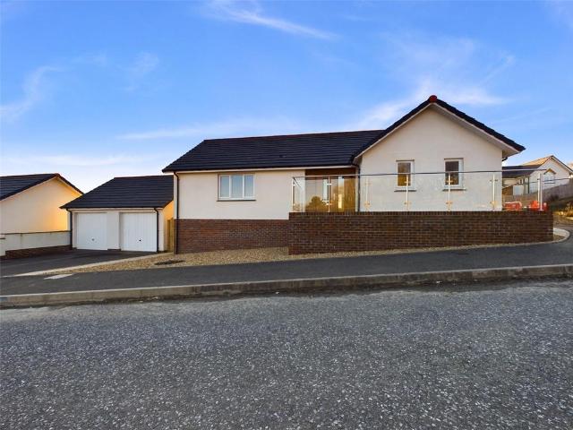 2 bedroom bungalow for sale