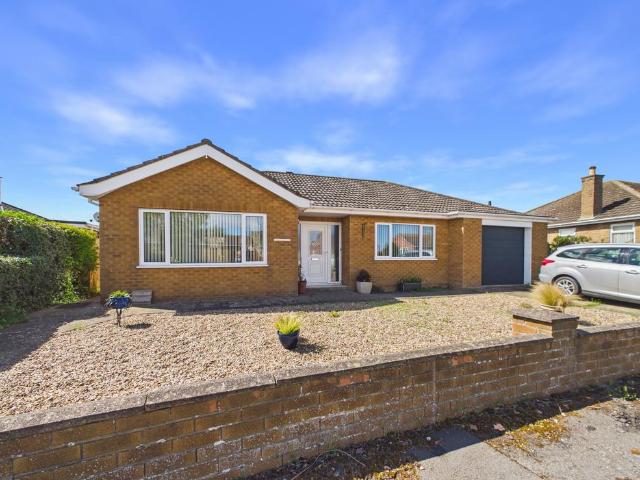 2 bedroom bungalow for sale