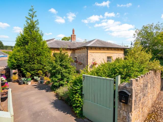 2 bedroom bungalow for sale