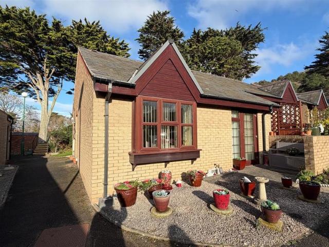 2 bedroom bungalow for sale