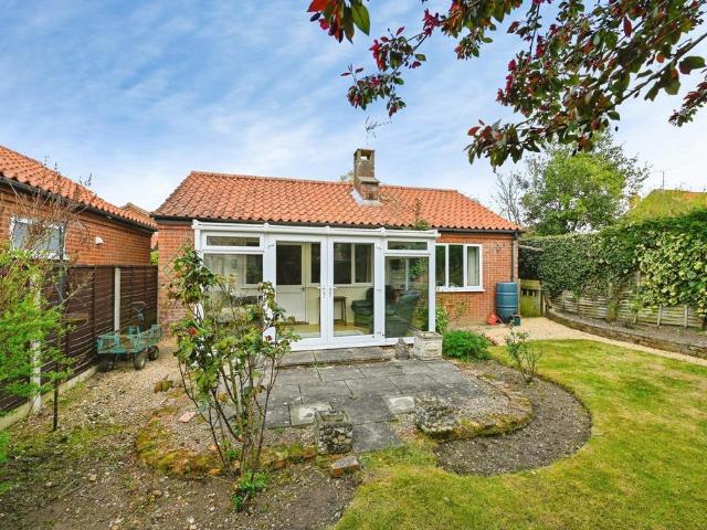 2 bedroom bungalow for sale