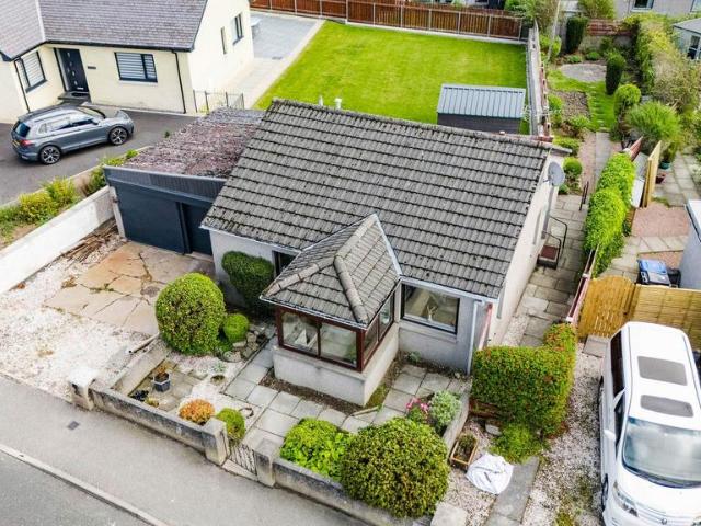 2 bedroom bungalow for sale