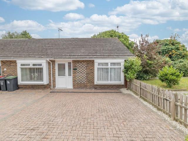 1 bedroom bungalow for sale