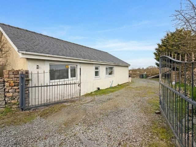2 bedroom bungalow for sale