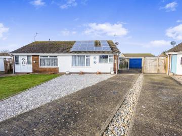 2 bedroom bungalow for sale