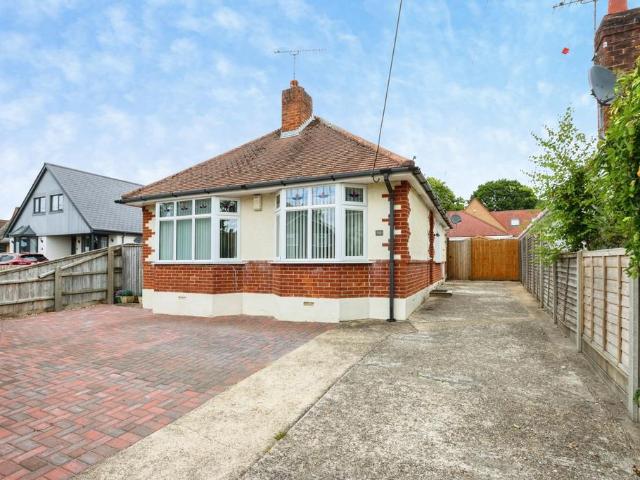 2 bedroom bungalow for sale
