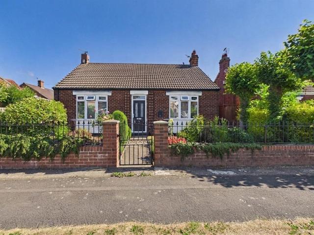2 bedroom bungalow for sale