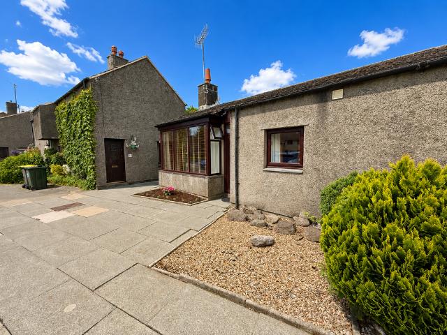 2 bedroom bungalow for sale