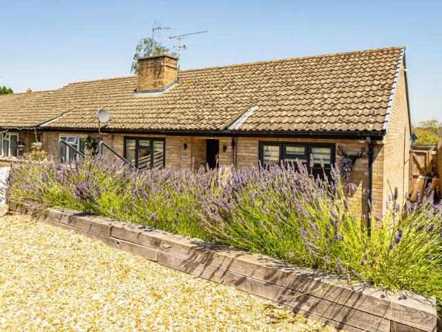 2 bedroom bungalow for sale