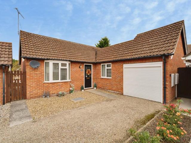 2 bedroom bungalow for sale