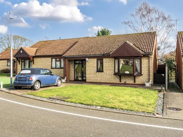 2 bedroom bungalow for sale
