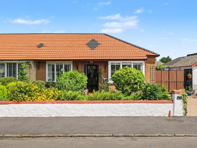 2 bedroom bungalow for sale