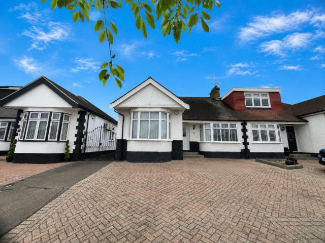 2 bedroom bungalow for sale