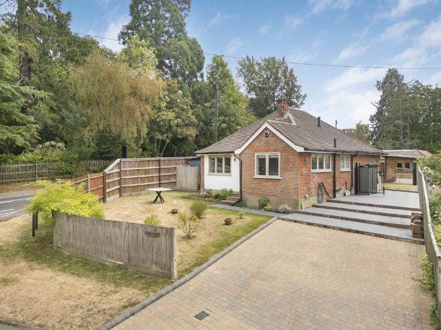 2 bedroom bungalow for sale