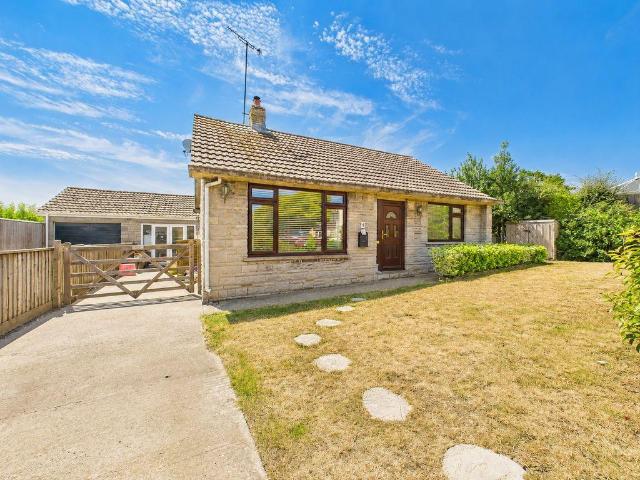 2 bedroom bungalow for sale