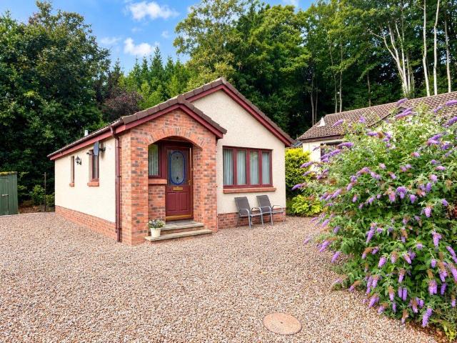 2 bedroom bungalow for sale