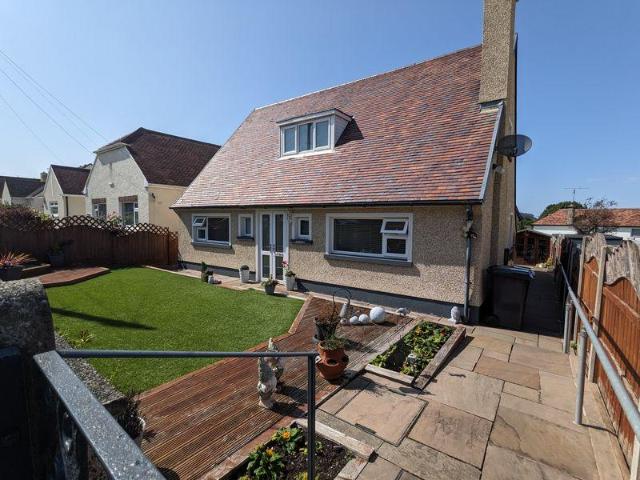 2 bedroom bungalow for sale