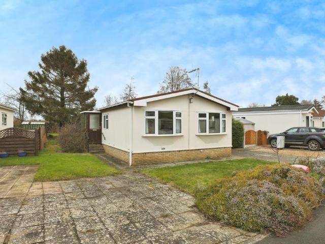 2 bedroom bungalow for sale