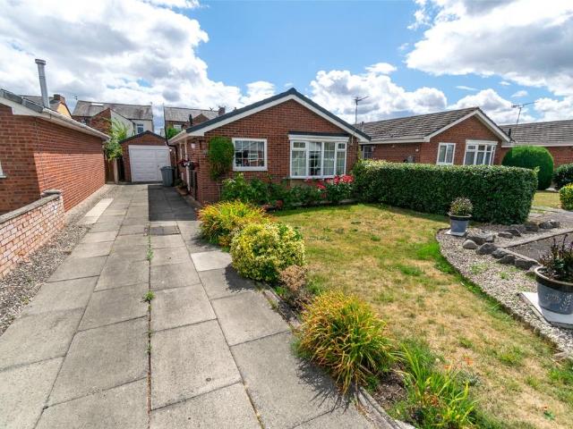 2 bedroom bungalow for sale