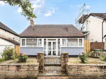 2 bedroom bungalow for sale