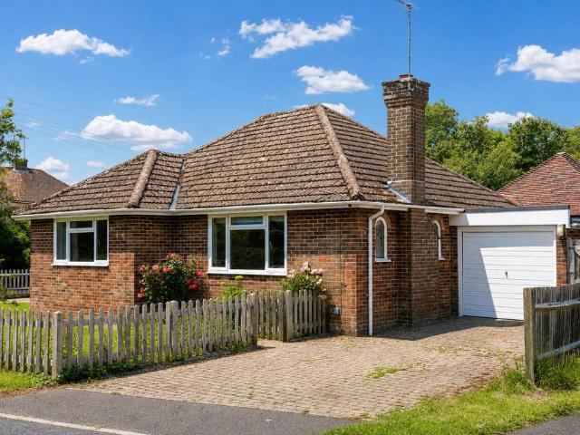 2 bedroom bungalow for sale