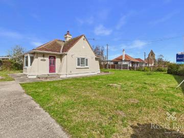 Conwy county, Wales - Garden, Parking, Equipped kitchen