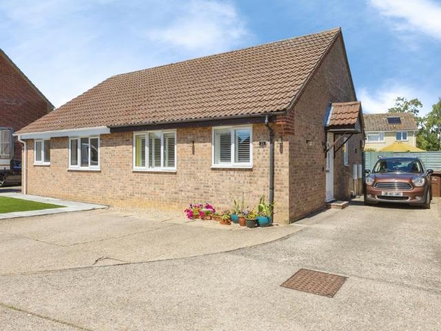 2 bedroom bungalow for sale