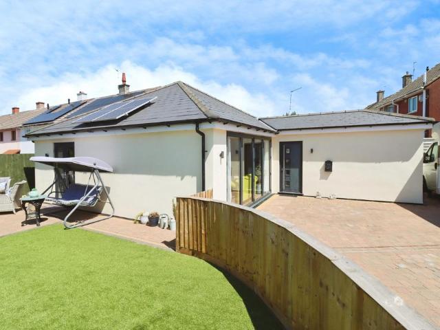 2 bedroom bungalow for sale