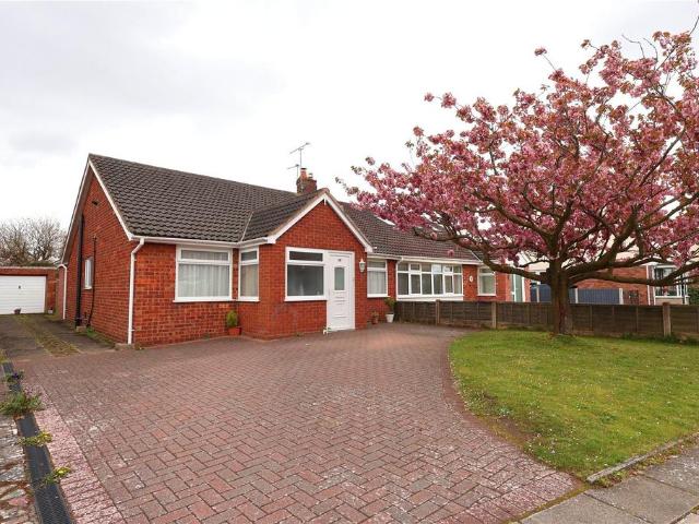 2 bedroom bungalow for sale
