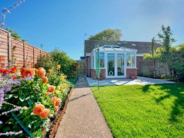 2 bedroom bungalow for sale