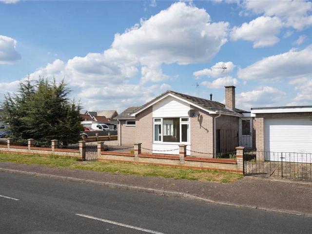 2 bedroom bungalow for sale