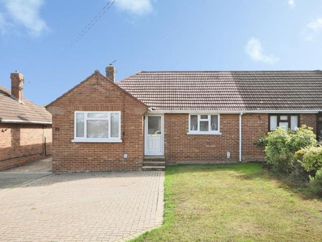 2 bedroom bungalow for sale
