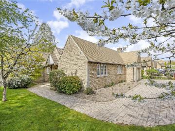 Cotswold, Gloucestershire county, Southdowns