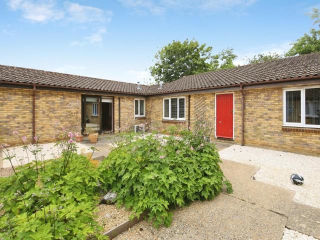 2 bedroom bungalow for sale
